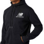 Casaco New Balance Essential Stacked Logo